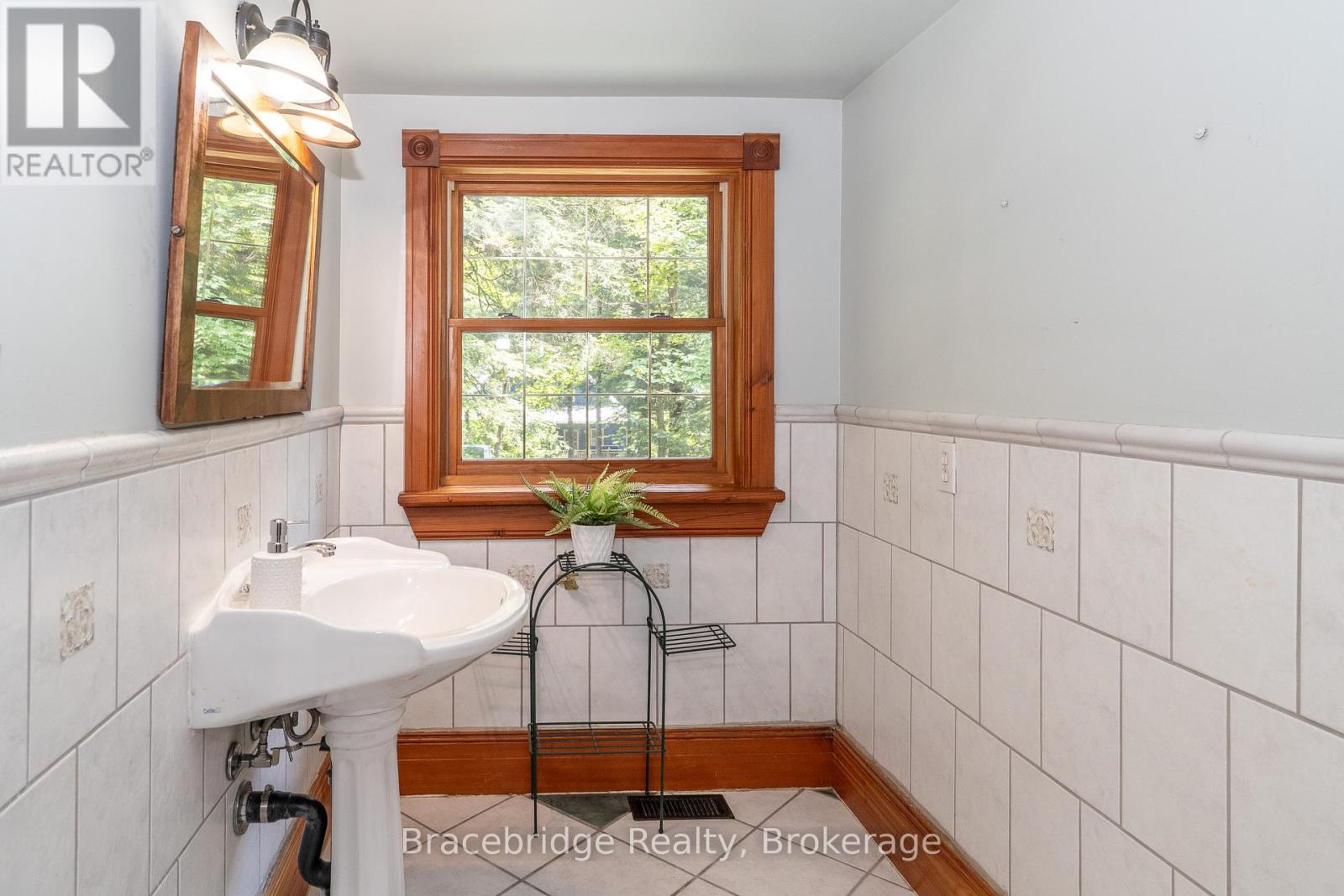 1568 Milne Road, Bracebridge, Ontario  P1L 1X1 - Photo 20 - X12309078