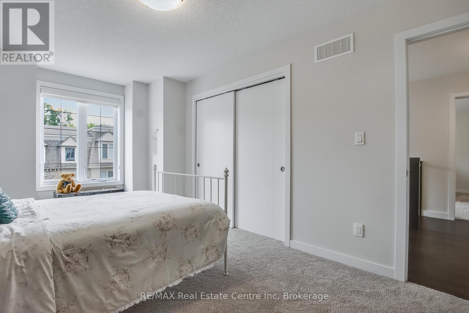 16 - 72 York Road, Guelph, Ontario  N1E 0M3 - Photo 27 - X12309109