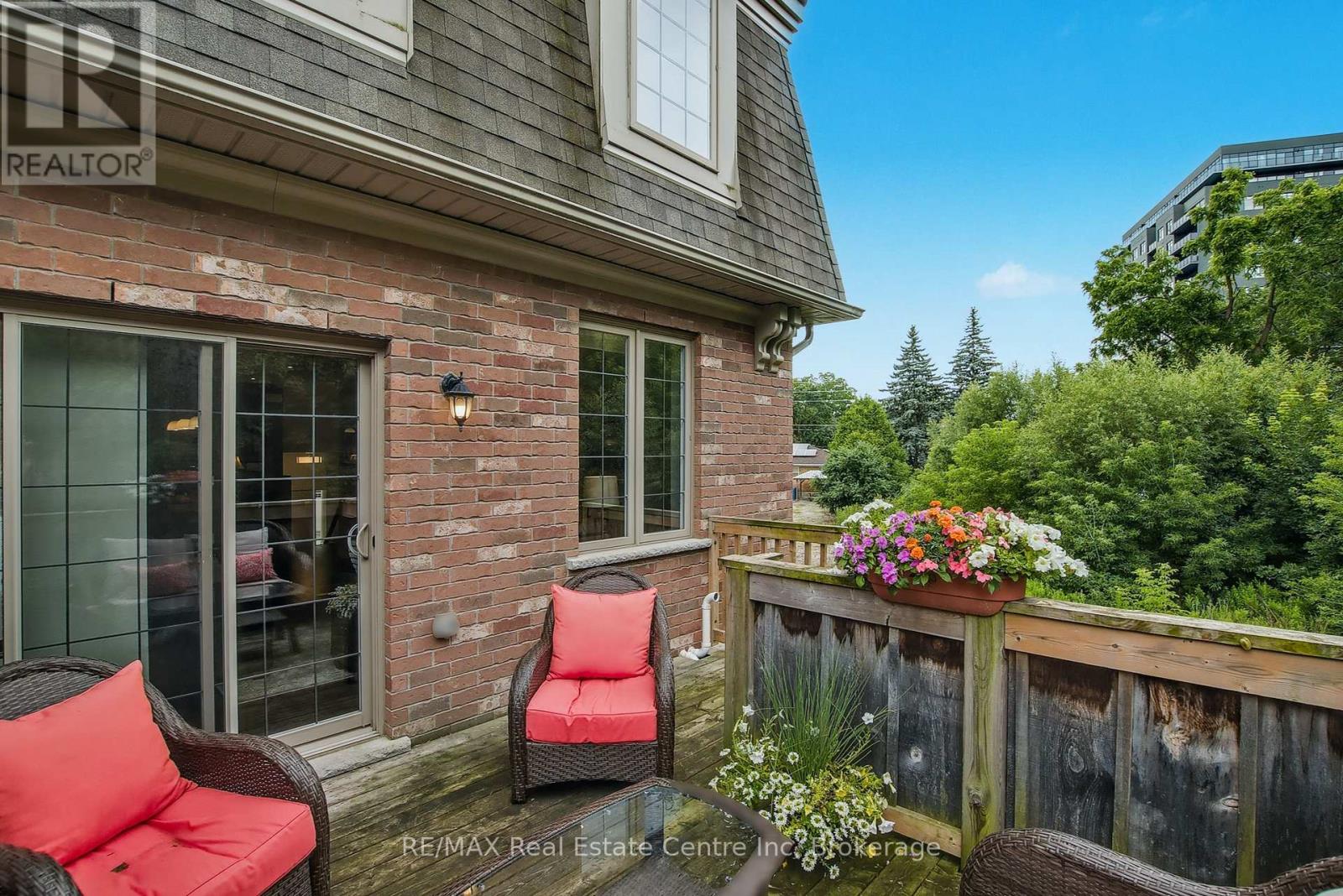 16 - 72 York Road, Guelph, Ontario  N1E 0M3 - Photo 32 - X12309109