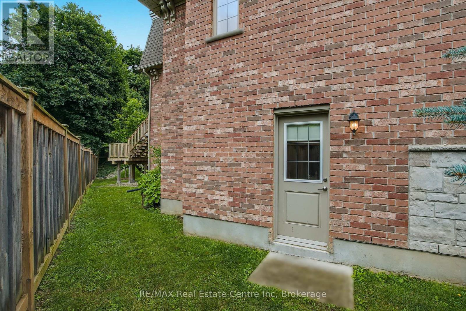 16 - 72 York Road, Guelph, Ontario  N1E 0M3 - Photo 36 - X12309109