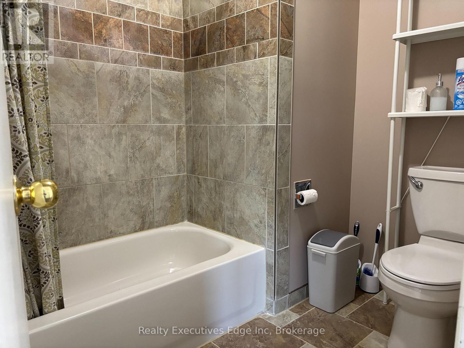 322 Scottsdale Drive, Guelph, Ontario  N1G 2K8 - Photo 24 - X12309305