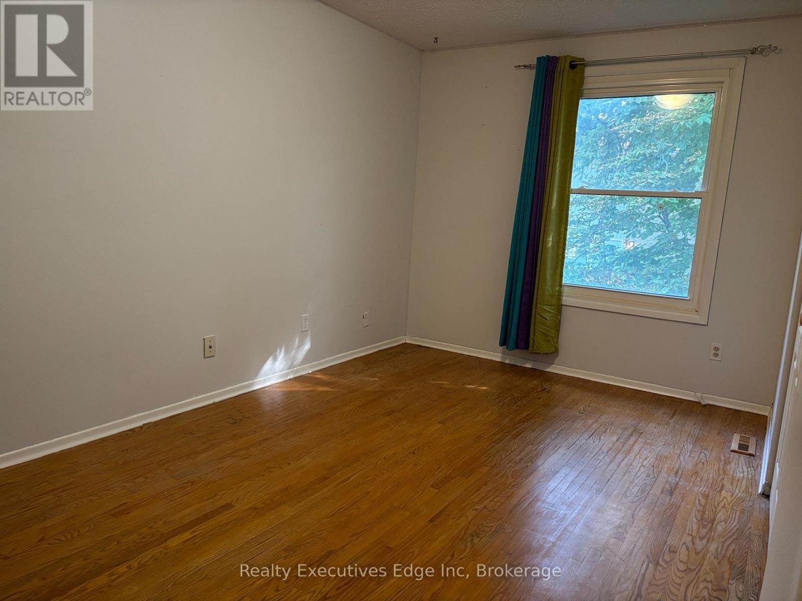 322 Scottsdale Drive, Guelph, Ontario  N1G 2K8 - Photo 27 - X12309305