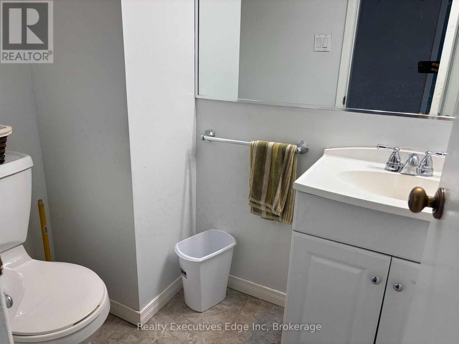 322 Scottsdale Drive, Guelph, Ontario  N1G 2K8 - Photo 9 - X12309305
