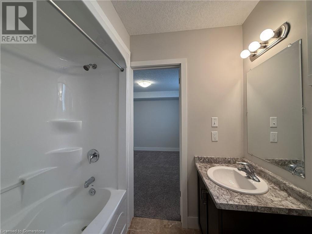 401 Greenfield Avenue Unit# B, Kitchener, Ontario  N2C 1E6 - Photo 14 - 40754669