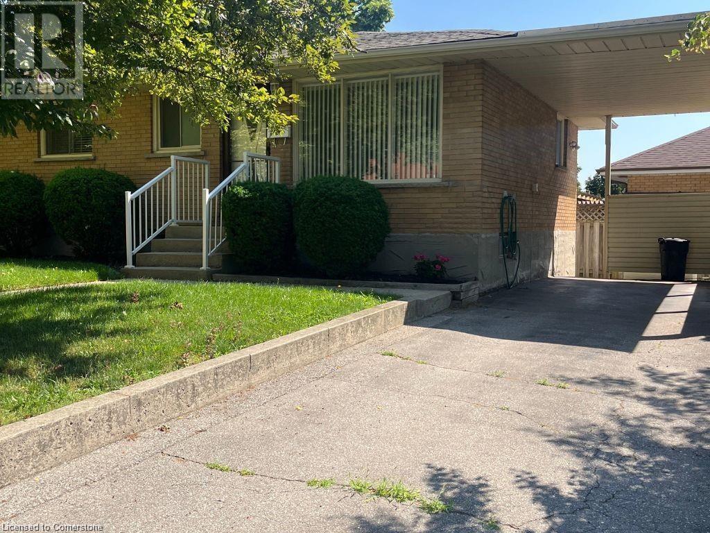 15 LAURIS Avenue, Cambridge, Ontario