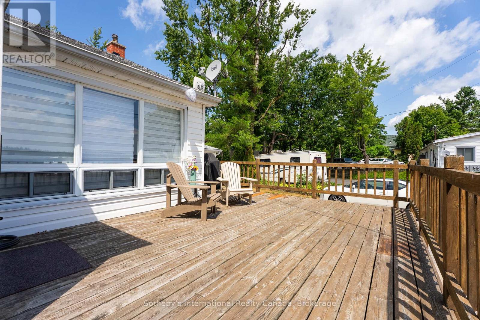 1120 South Kahshe Lake Road, Gravenhurst, Ontario  P0E 1G0 - Photo 9 - X12309534