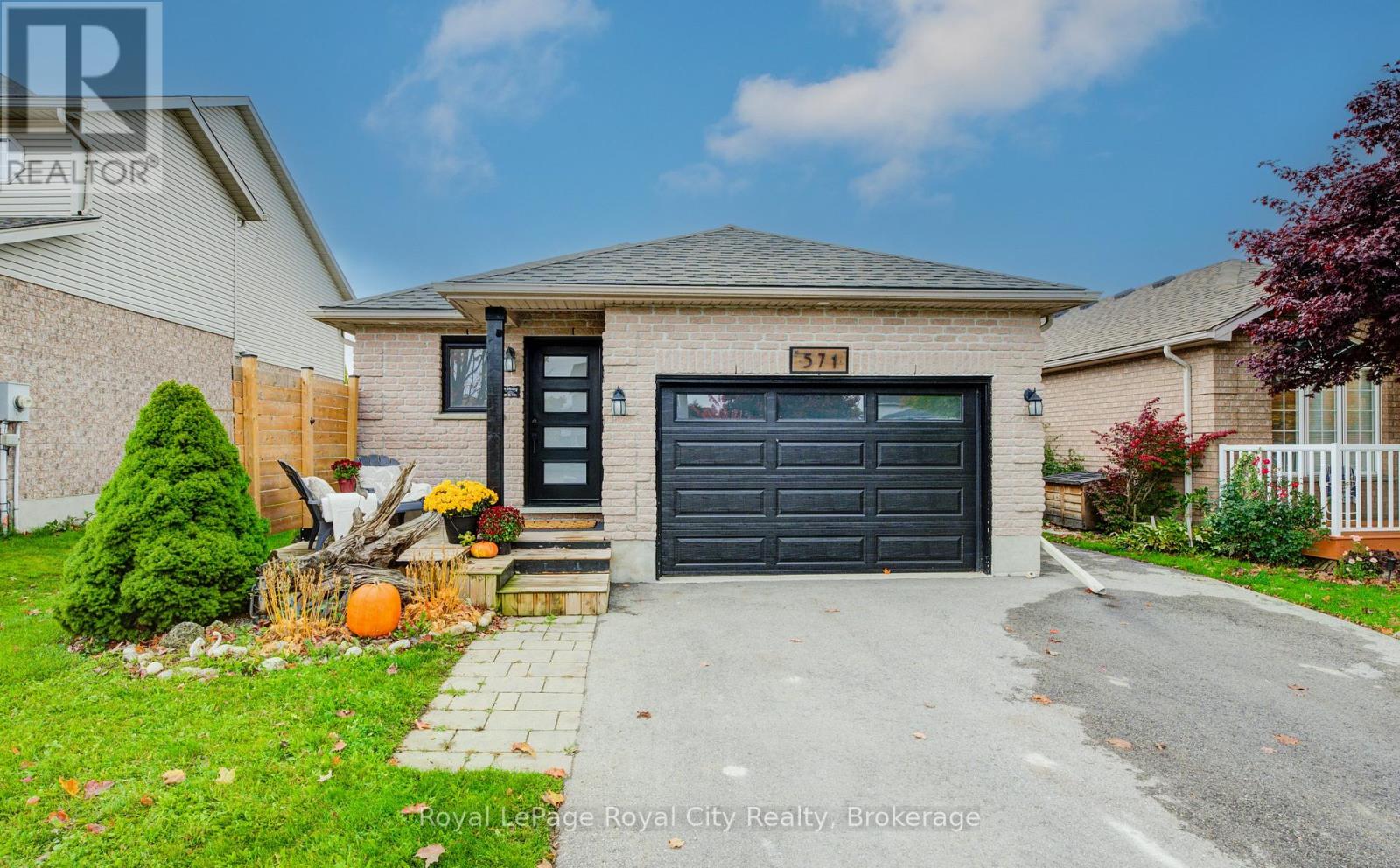 571 Mctavish Street, Centre Wellington, Ontario  N1M 3R1 - Photo 1 - X12309591