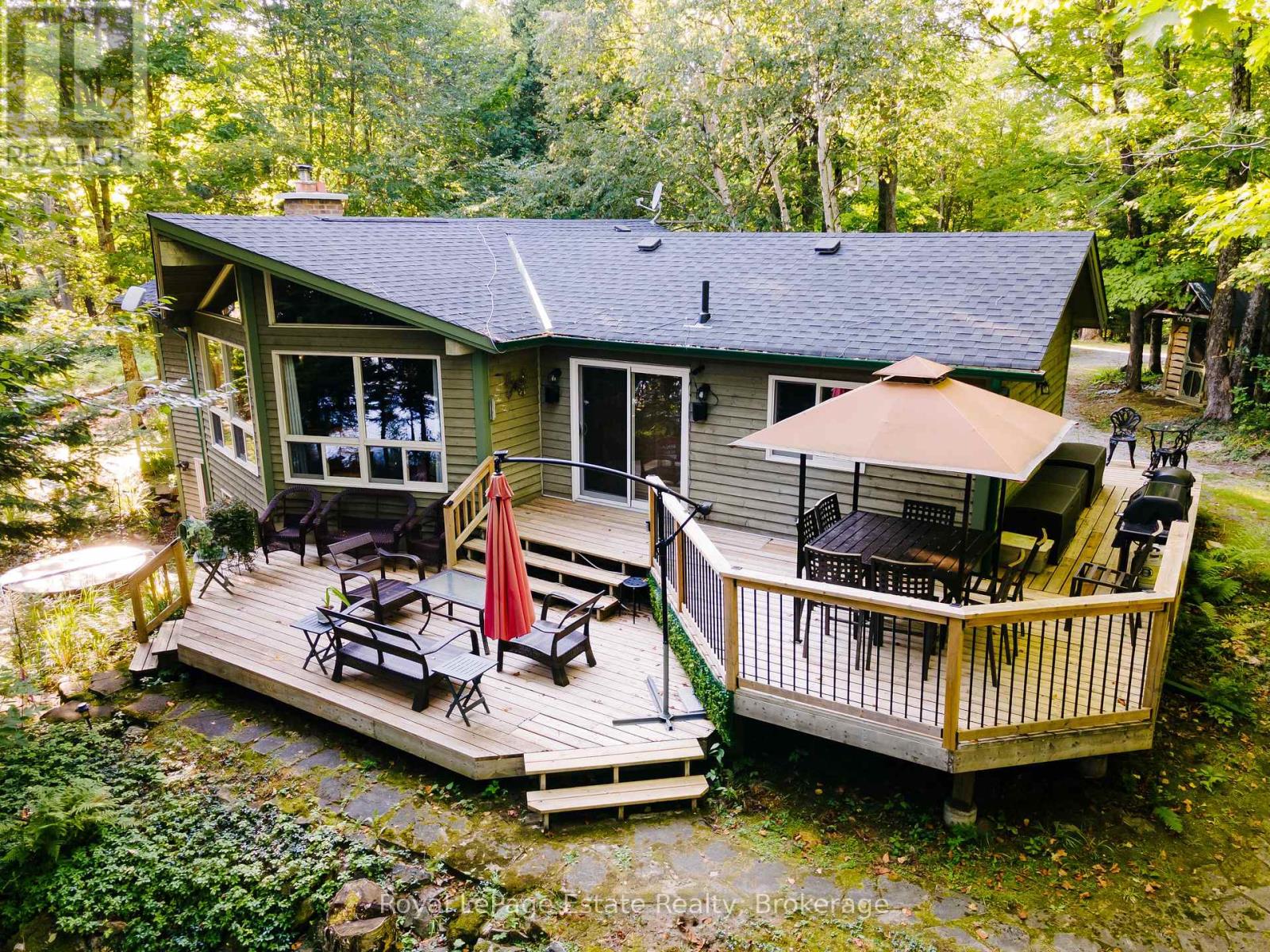 1157 Between Lakes Trail, Minden Hills, Ontario  K0M 1J1 - Photo 1 - X12309594