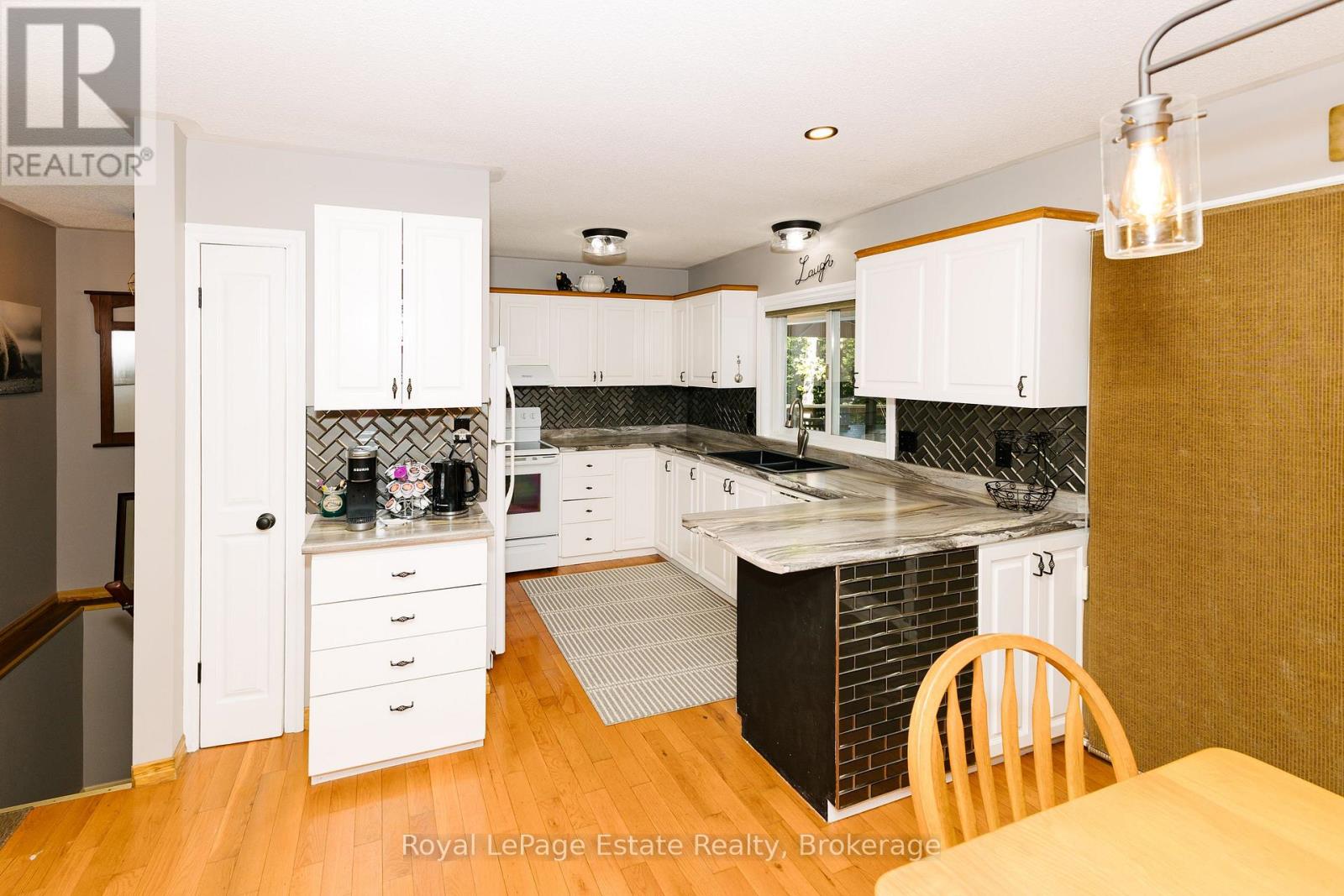 1157 Between Lakes Trail, Minden Hills, Ontario  K0M 1J1 - Photo 26 - X12309594