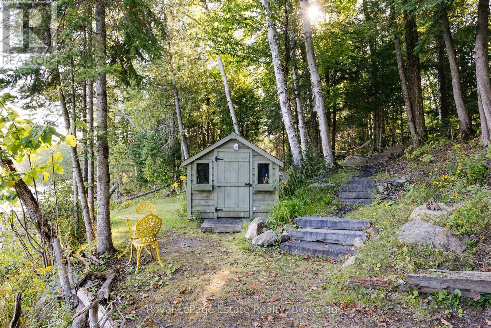 1157 Between Lakes Trail, Minden Hills, Ontario  K0M 1J1 - Photo 9 - X12309594
