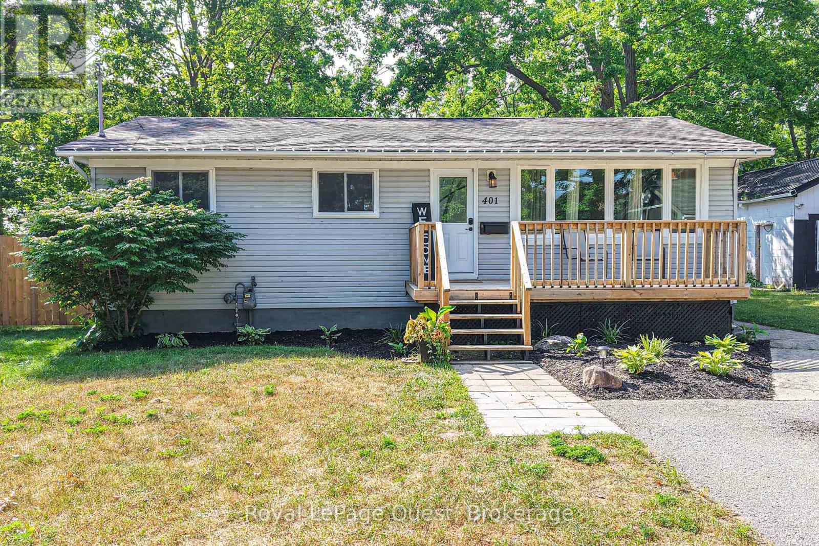 401 MISSISSAGA STREET W, Orillia, Ontario