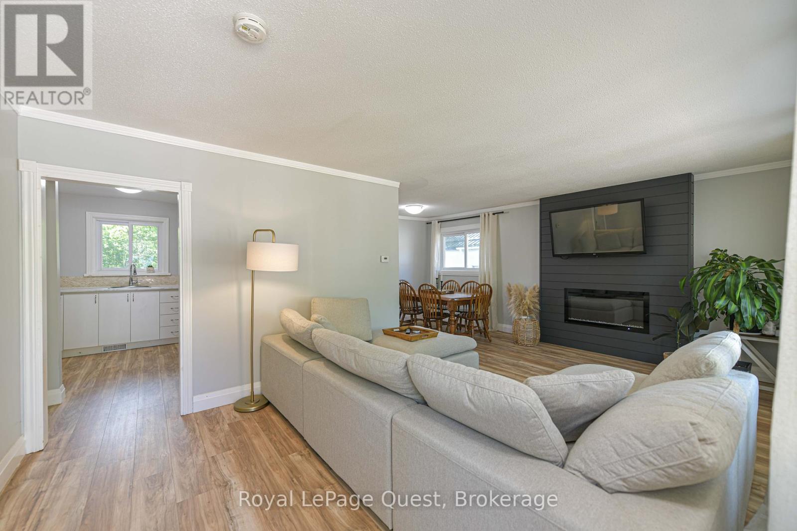 401 Mississaga Street W, Orillia, Ontario  L3V 3C4 - Photo 16 - S12309813