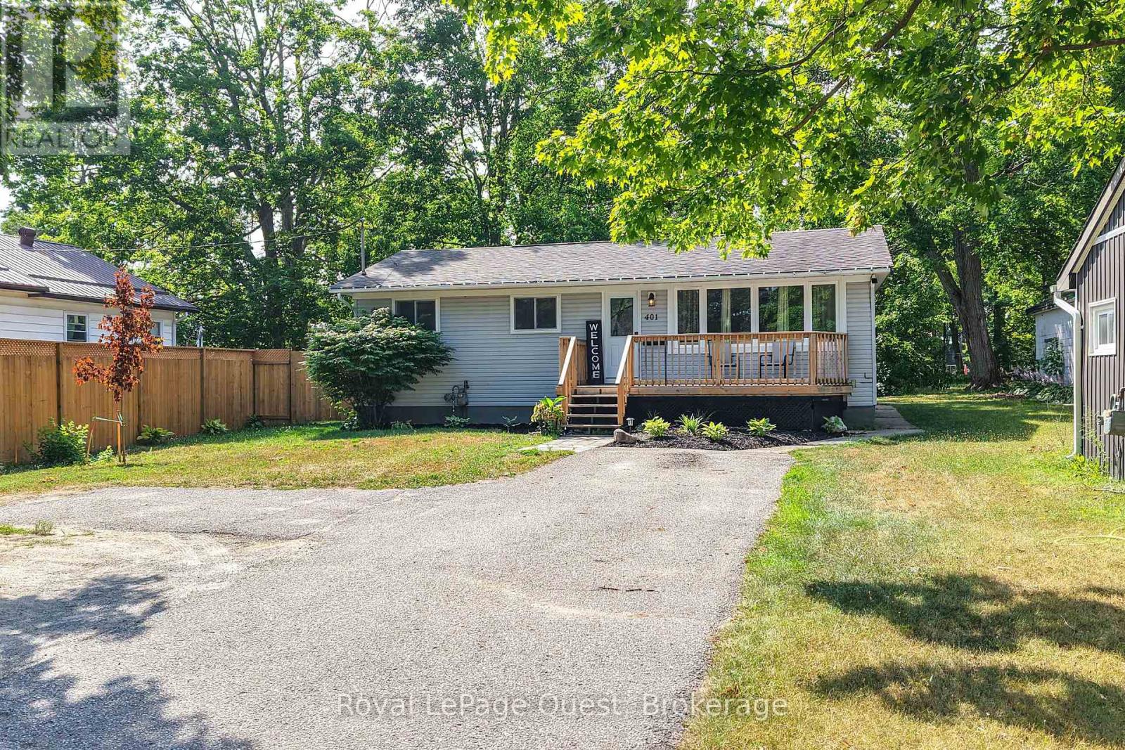 401 Mississaga Street W, Orillia, Ontario  L3V 3C4 - Photo 2 - S12309813
