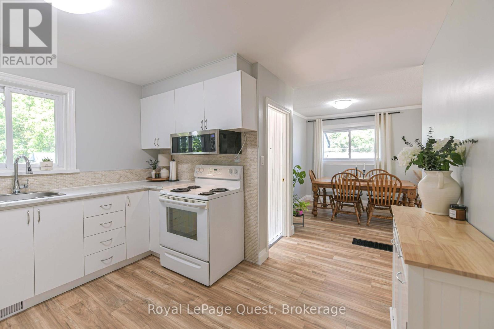 401 Mississaga Street W, Orillia, Ontario  L3V 3C4 - Photo 26 - S12309813