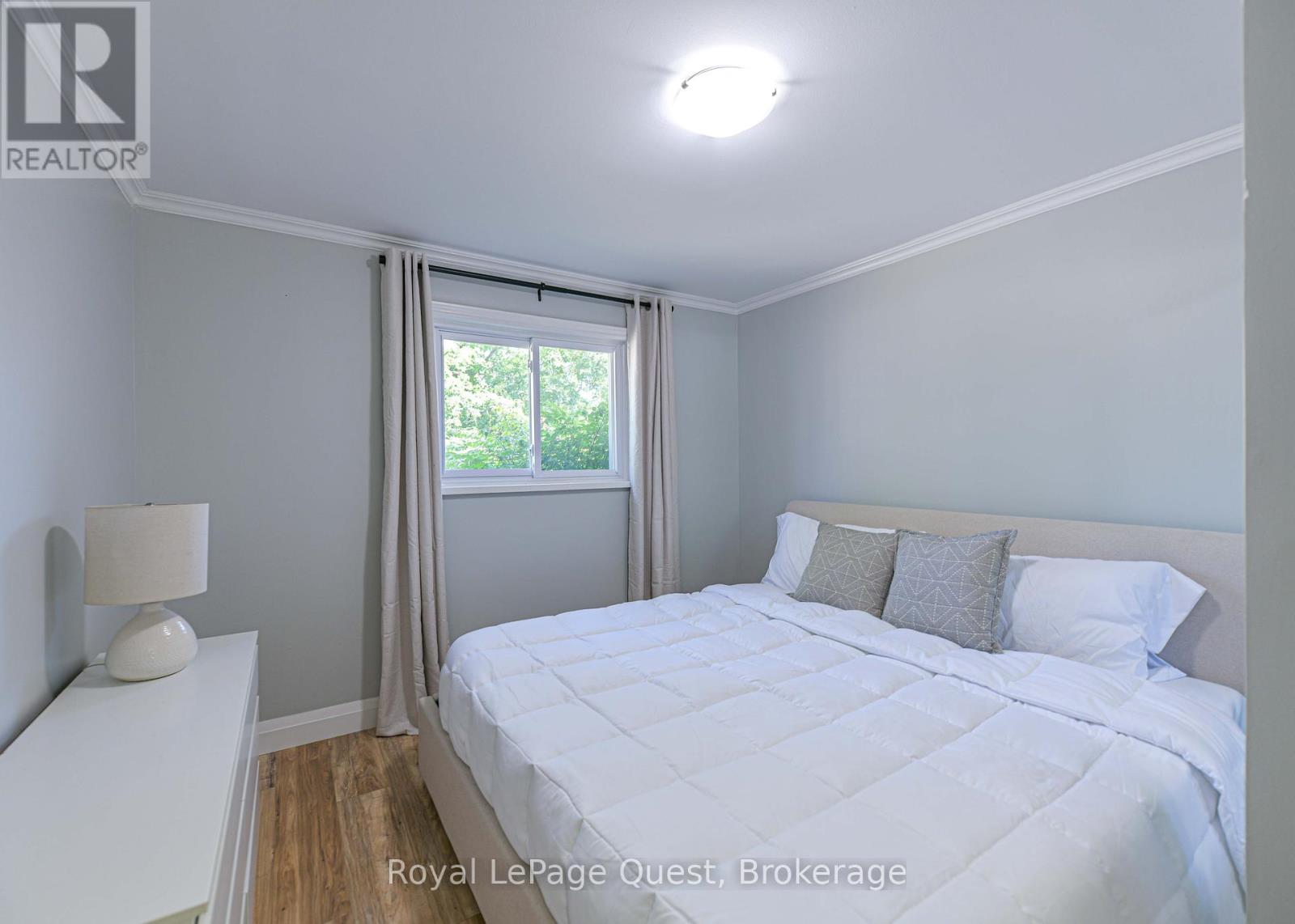 401 Mississaga Street W, Orillia, Ontario  L3V 3C4 - Photo 31 - S12309813