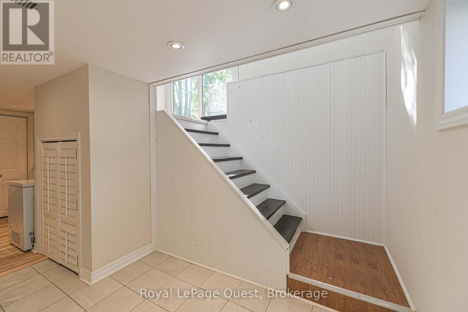 401 Mississaga Street W, Orillia, Ontario  L3V 3C4 - Photo 42 - S12309813