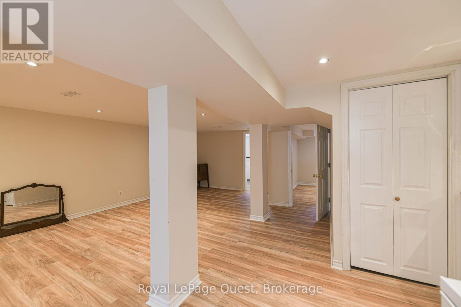 401 Mississaga Street W, Orillia, Ontario  L3V 3C4 - Photo 43 - S12309813