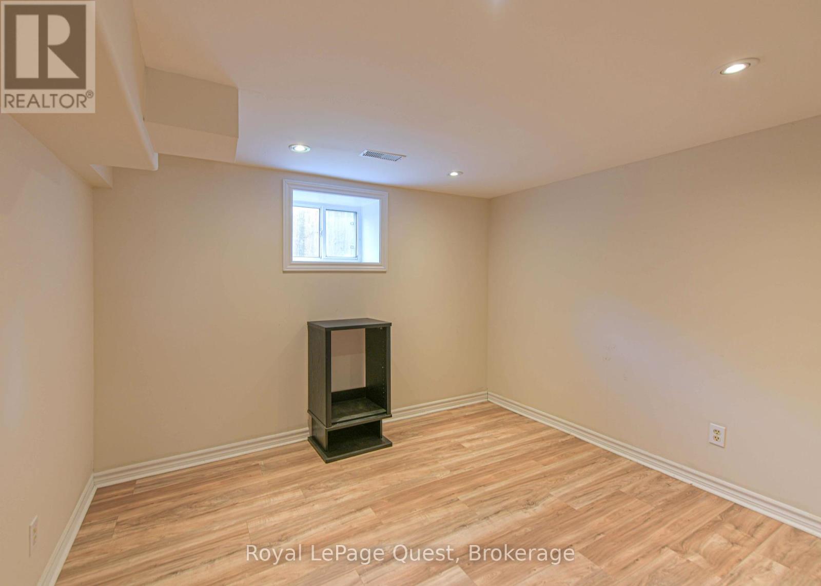 401 Mississaga Street W, Orillia, Ontario  L3V 3C4 - Photo 47 - S12309813