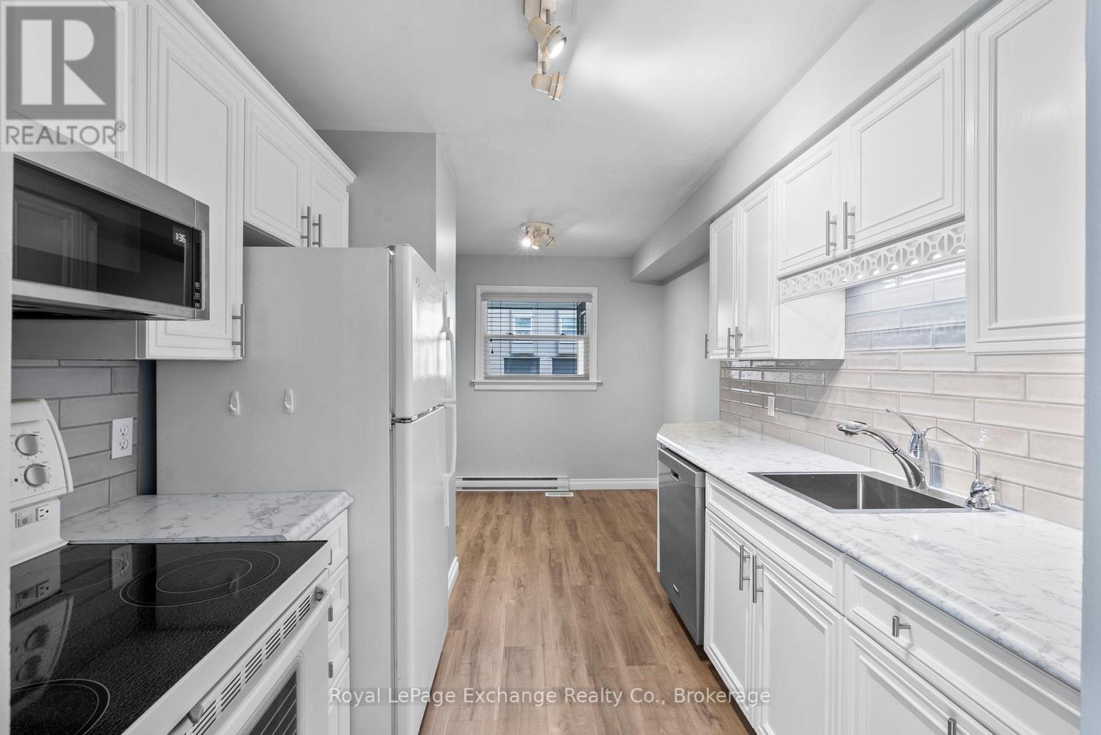 41 - 41 Philip Place, Kincardine, Ontario  N2Z 2E2 - Photo 11 - X12309878