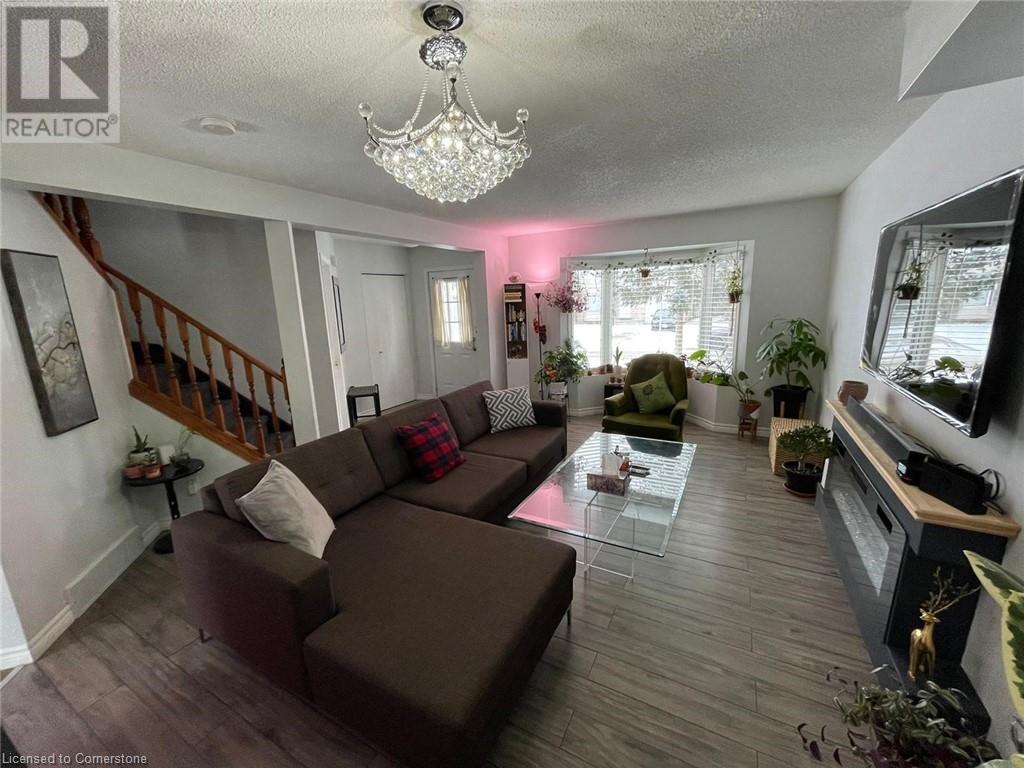 988 Prosperity Court, London, Ontario  N5V 5C7 - Photo 2 - 40755123