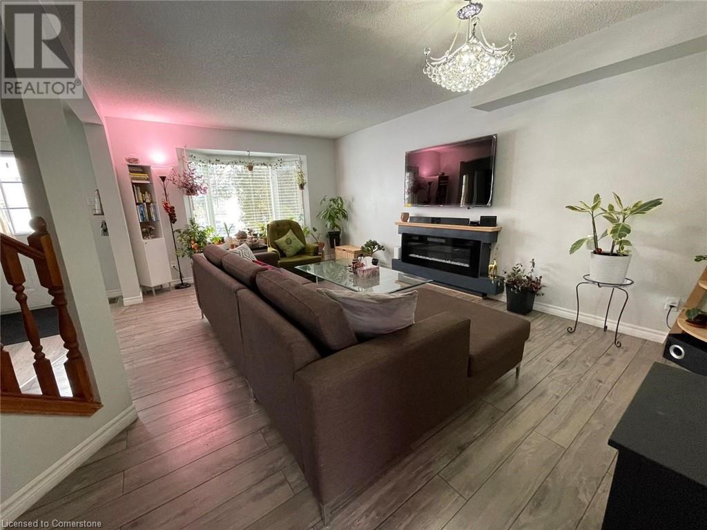 988 Prosperity Court, London, Ontario  N5V 5C7 - Photo 3 - 40755123