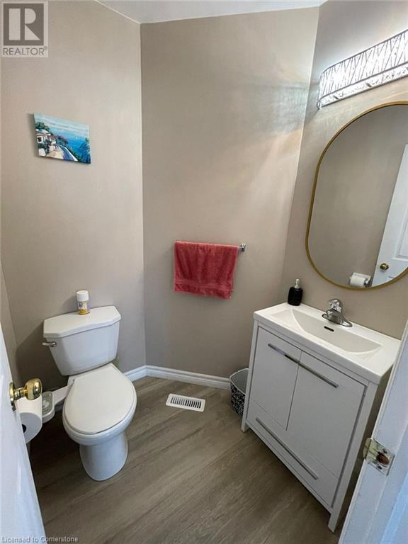 988 Prosperity Court, London, Ontario  N5V 5C7 - Photo 6 - 40755123