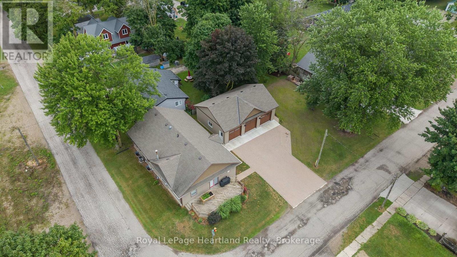 415 CAVAN STREET, Minto, Ontario