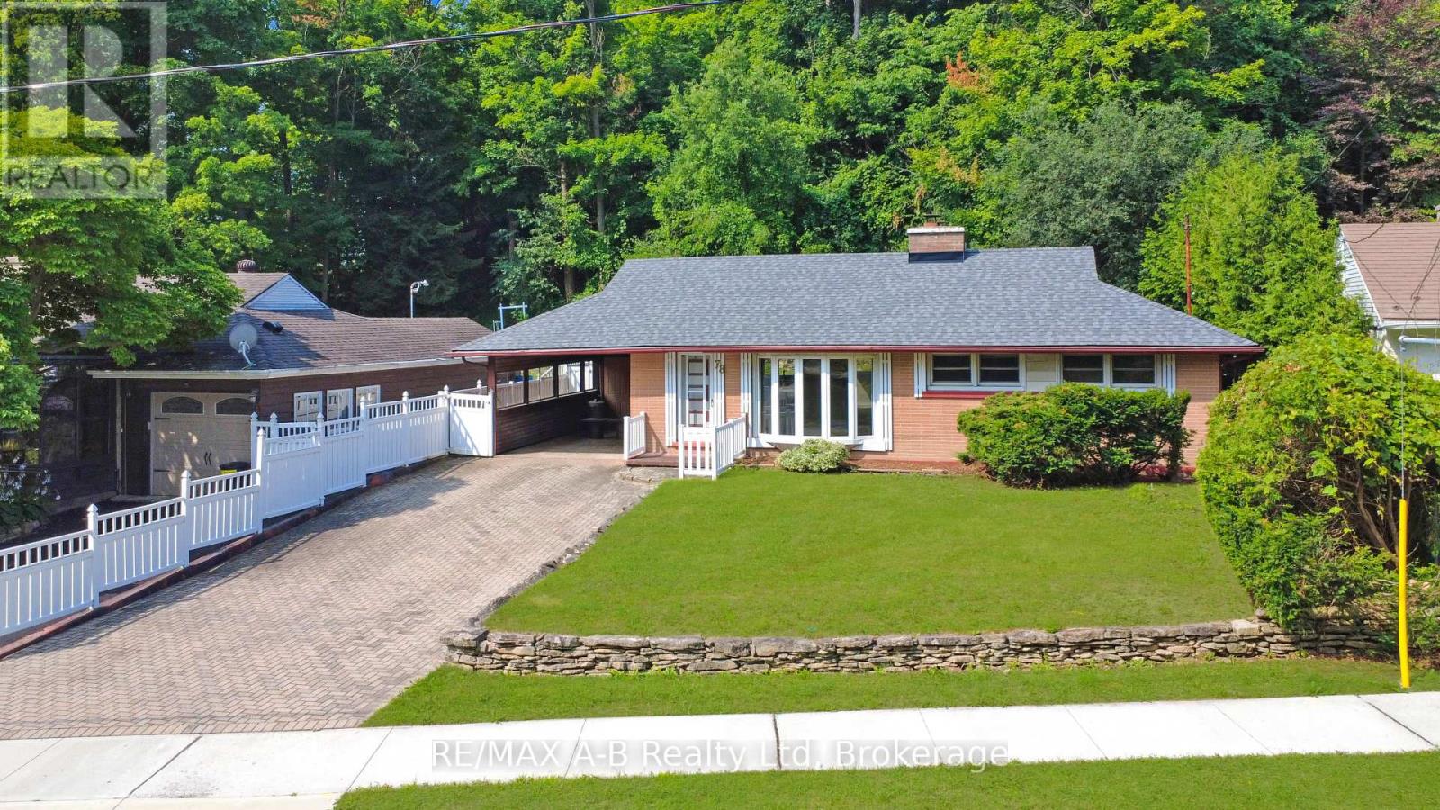 78 VALEWOOD PLACE, Kitchener, Ontario