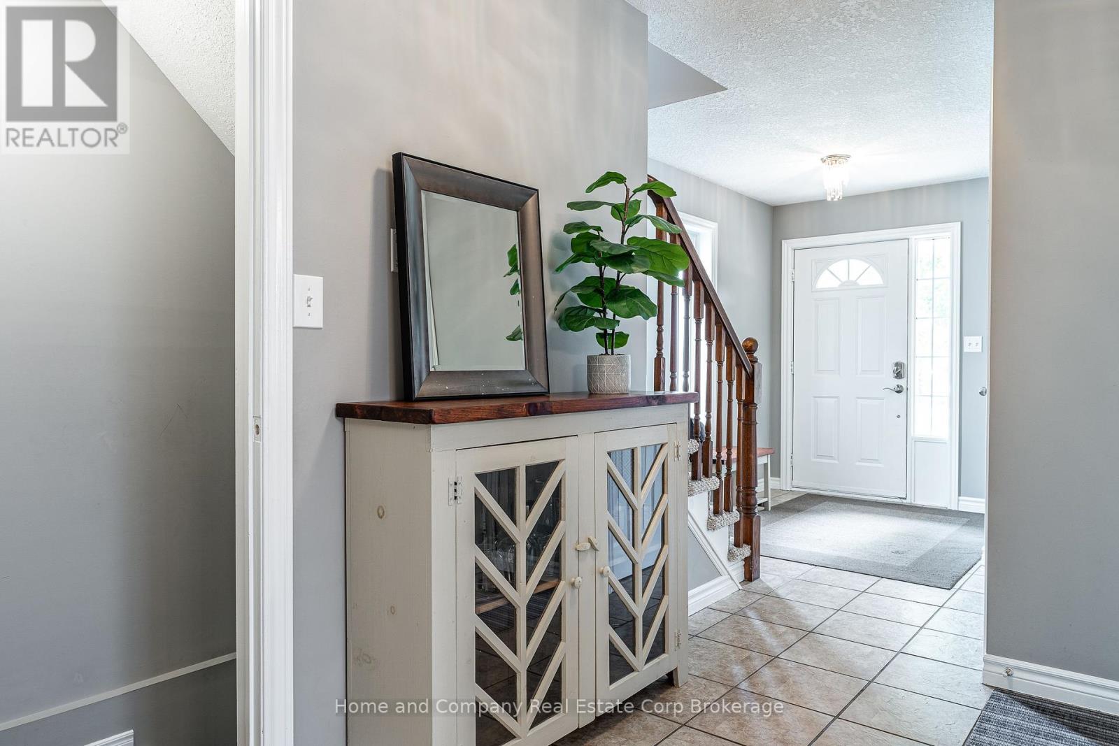 155 Franklin Drive, Stratford, Ontario  N5A 6R1 - Photo 2 - X12310652