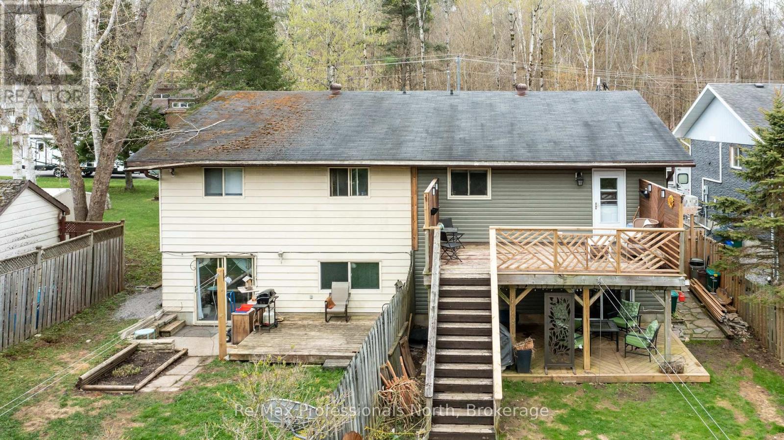 180 Fernwood Drive, Gravenhurst, Ontario  P1P 1P4 - Photo 25 - X12311030