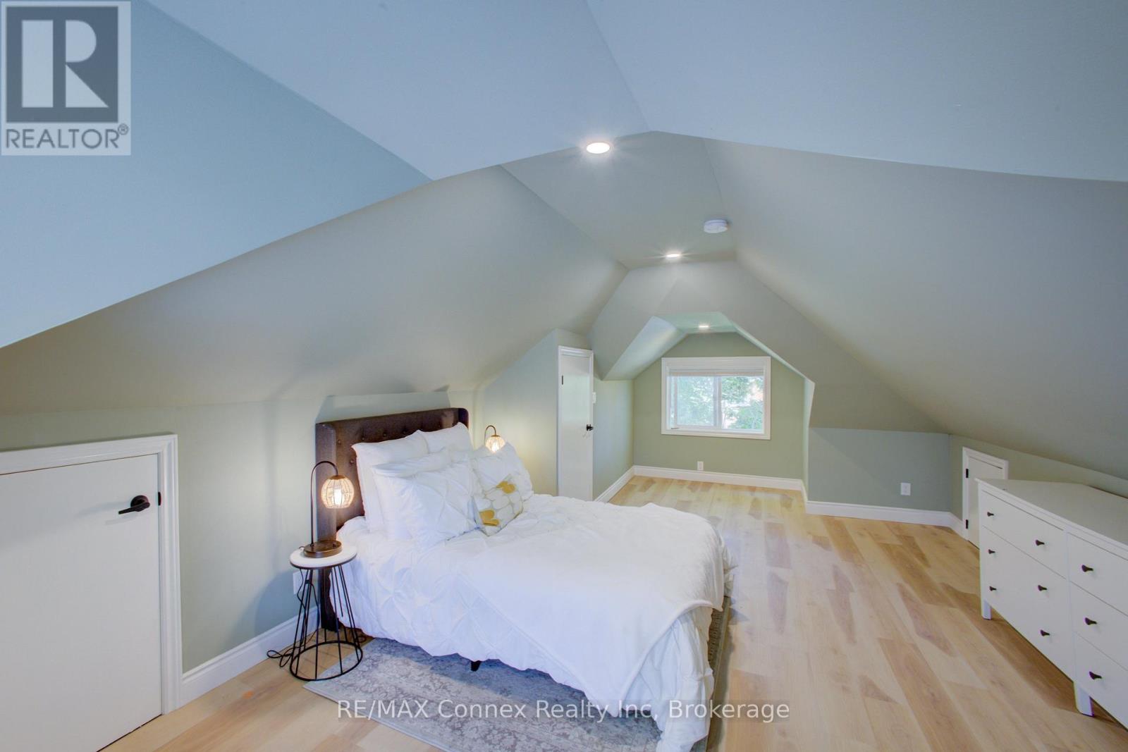 120 Harris Street, Guelph, Ontario  N1E 5T1 - Photo 32 - X12311075