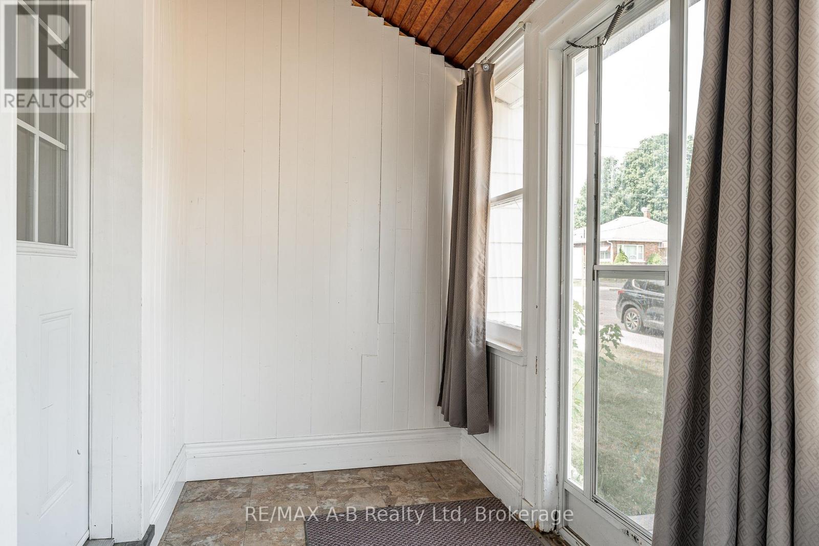 773 Rathbourne Avenue, Woodstock, Ontario  N4S 4L8 - Photo 28 - X12311198