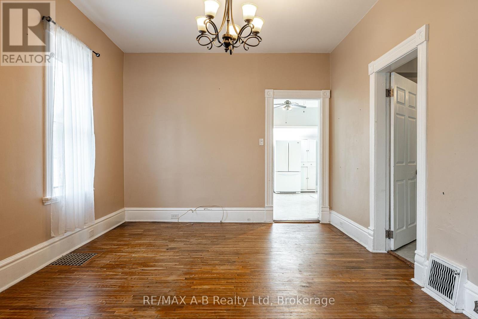 773 Rathbourne Avenue, Woodstock, Ontario  N4S 4L8 - Photo 7 - X12311198