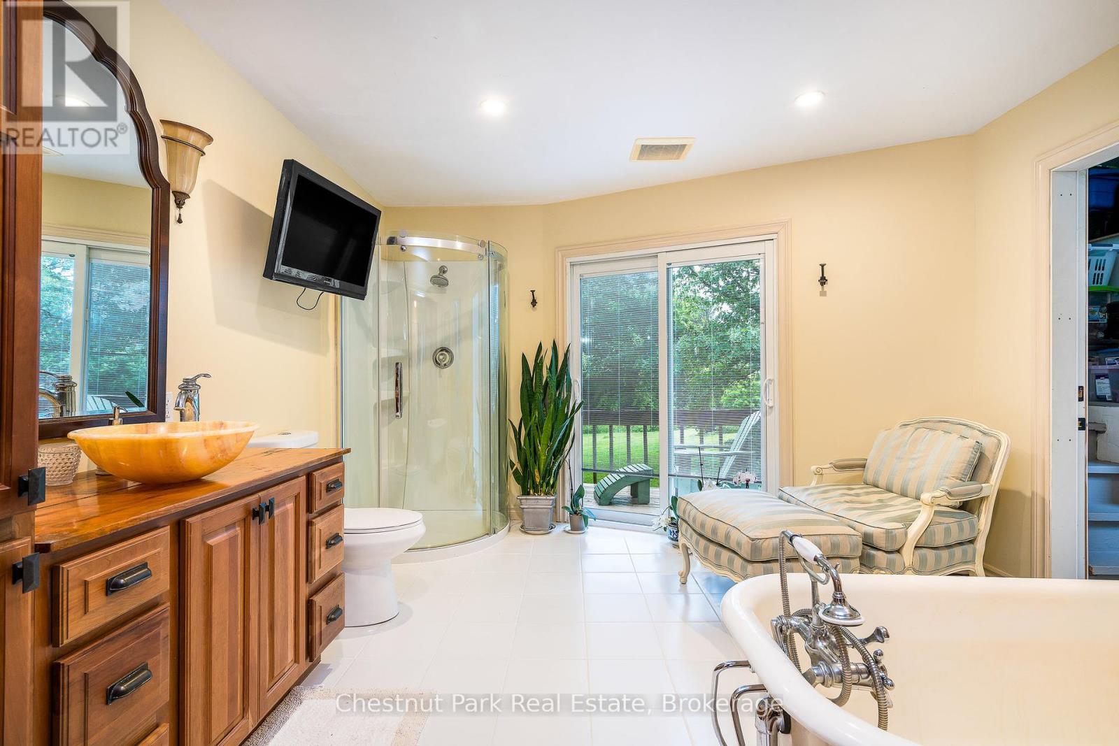 164 Slabtown Road, Blue Mountains, Ontario  N0H 1J0 - Photo 24 - X12311543