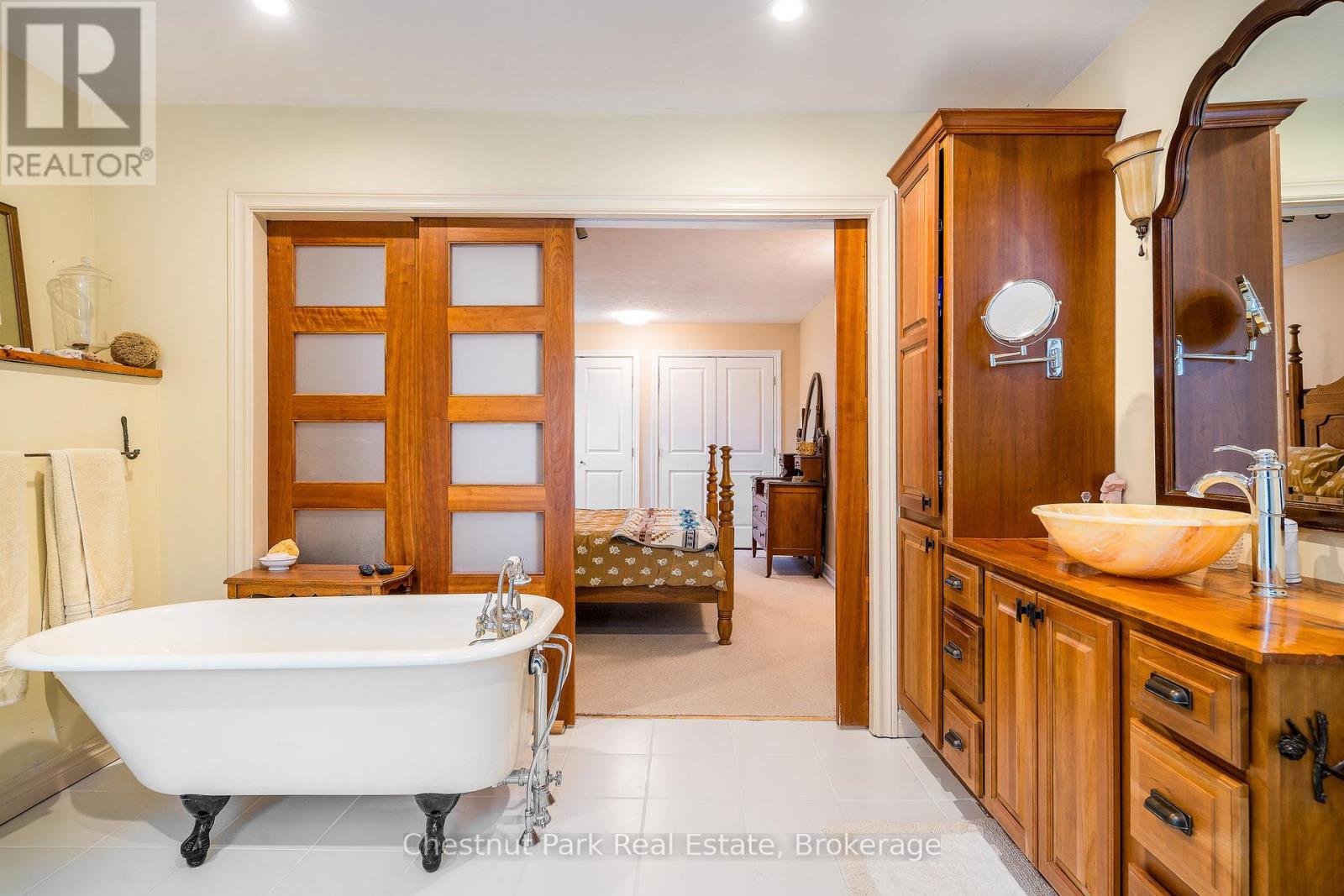 164 Slabtown Road, Blue Mountains, Ontario  N0H 1J0 - Photo 25 - X12311543