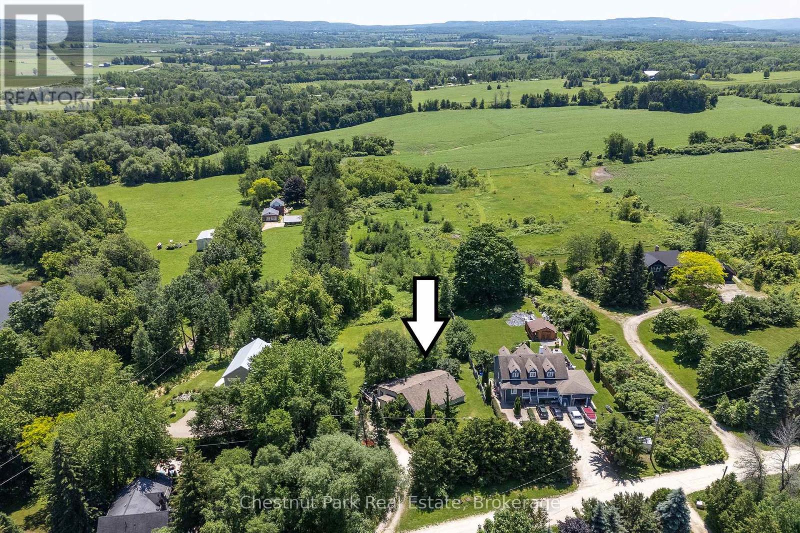 164 Slabtown Road, Blue Mountains, Ontario  N0H 1J0 - Photo 3 - X12311543