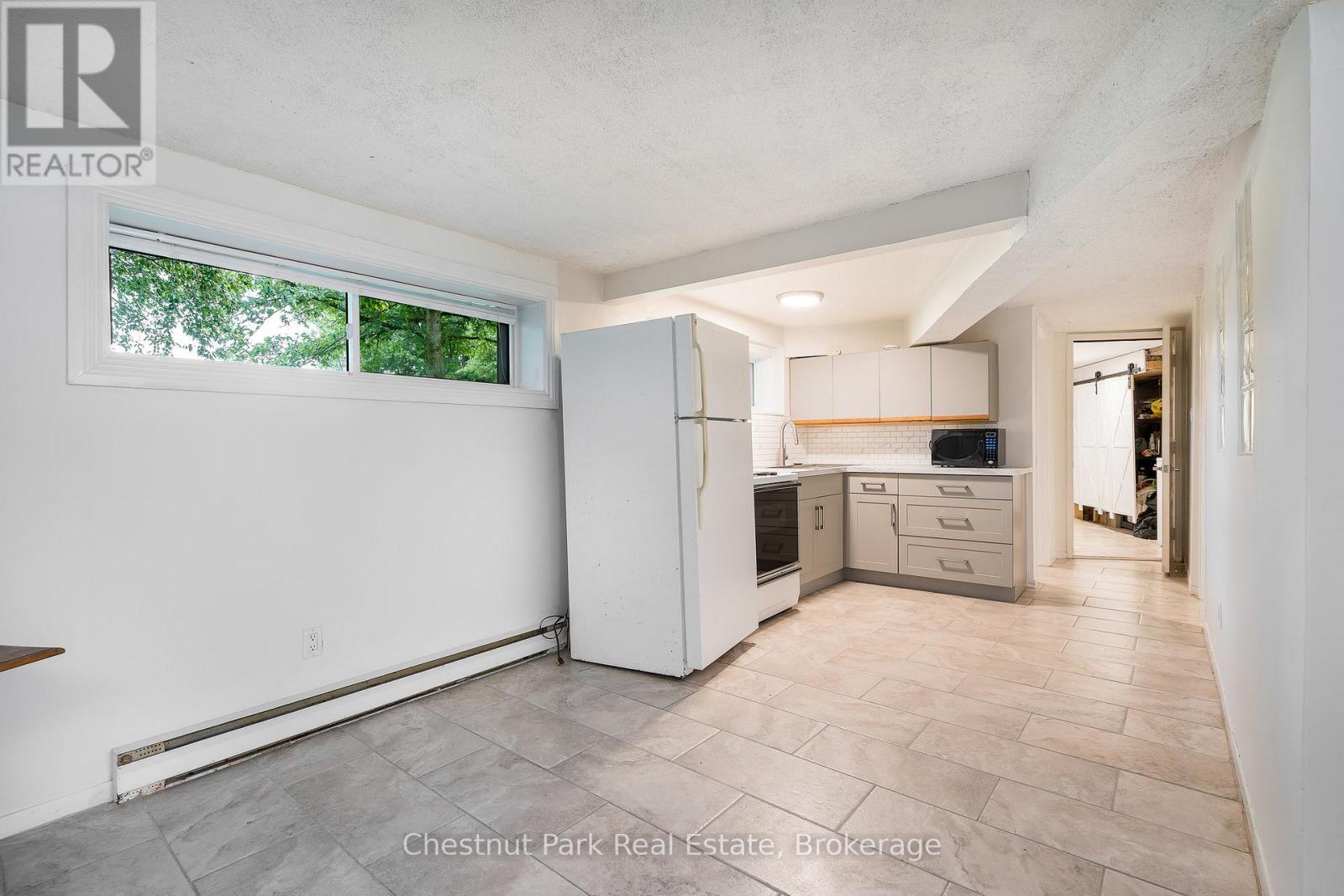 164 Slabtown Road, Blue Mountains, Ontario  N0H 1J0 - Photo 37 - X12311543