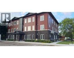 33 MURRAY Court Unit# 8, Milverton, Ontario