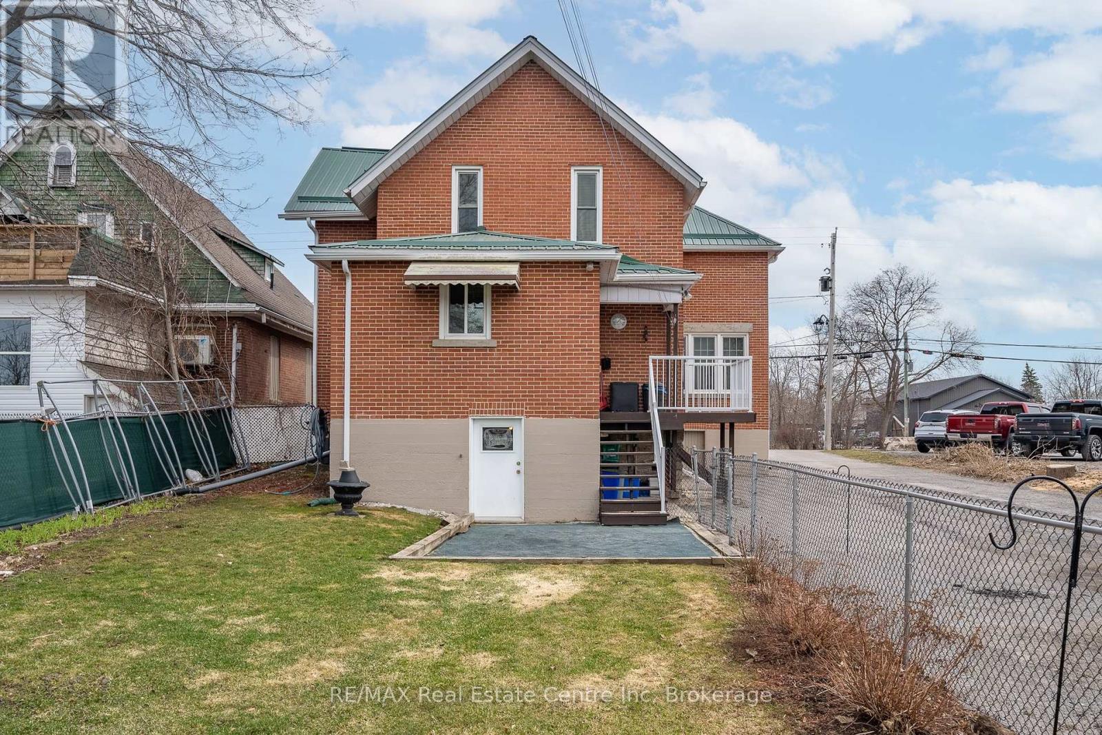 24 Lindsay Street, Kawartha Lakes, Ontario  K0M 1N0 - Photo 28 - X12311960