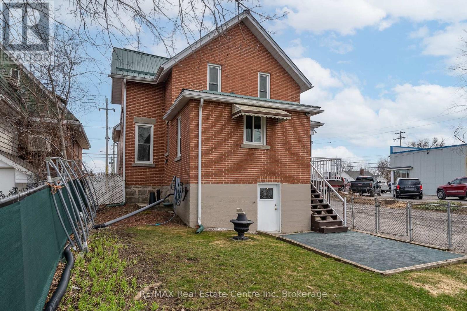 24 Lindsay Street, Kawartha Lakes, Ontario  K0M 1N0 - Photo 29 - X12311960