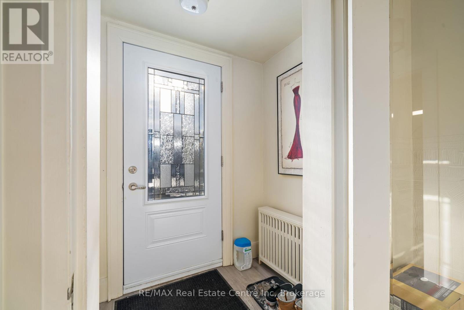 24 Lindsay Street, Kawartha Lakes, Ontario  K0M 1N0 - Photo 3 - X12311960