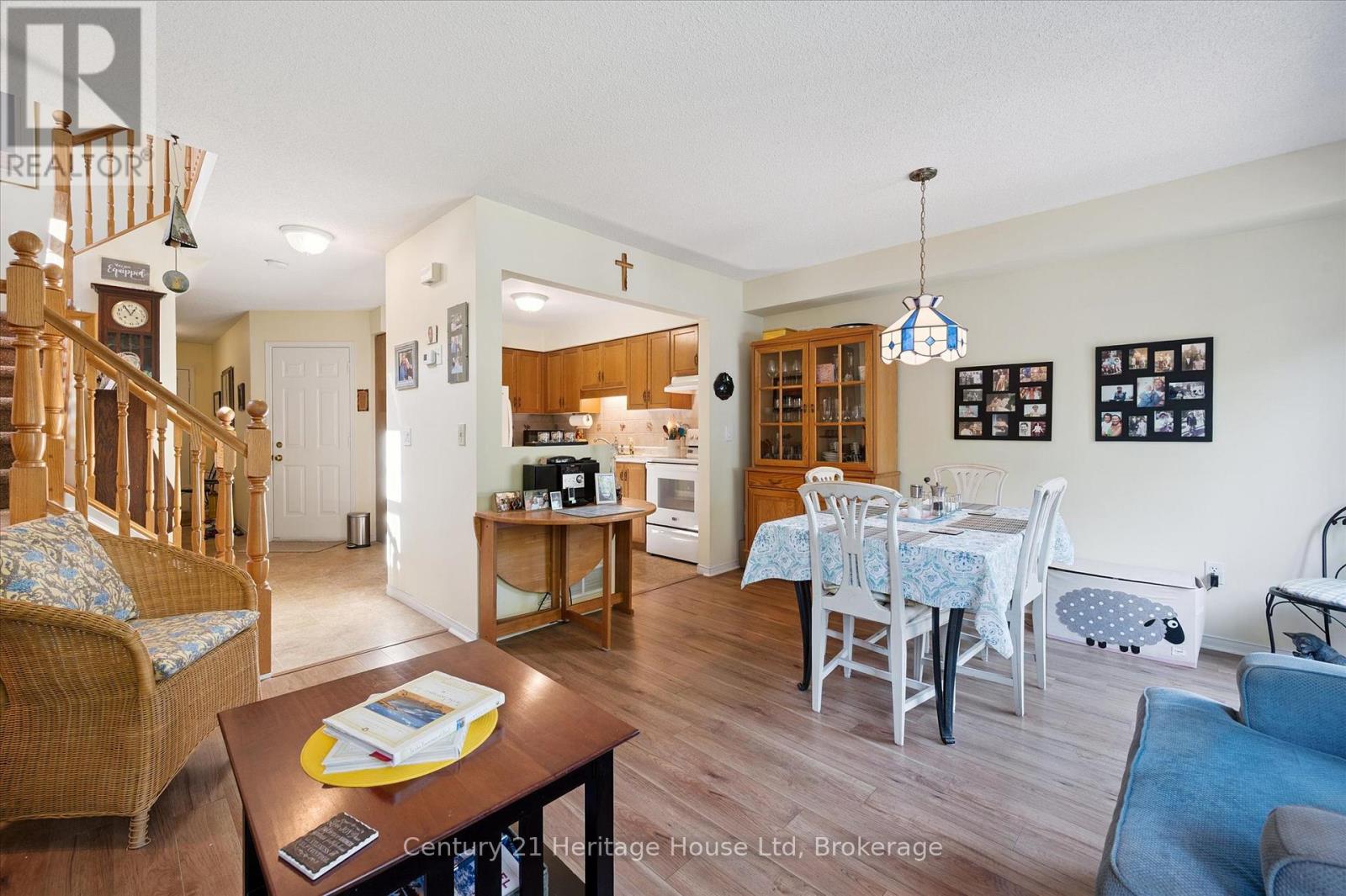 229 Silurian Drive, Guelph, Ontario  N1E 7B8 - Photo 14 - X12312237