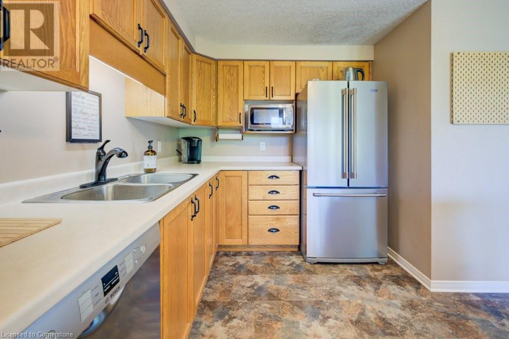 159 Pine Martin Crescent, Kitchener, Ontario  N2E 3S2 - Photo 10 - 40753753