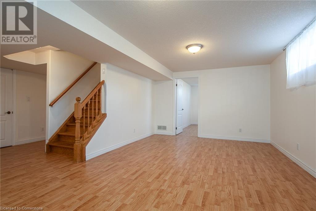 35 Yarrow Court, Kitchener, Ontario  N2E 4C4 - Photo 37 - 40755501