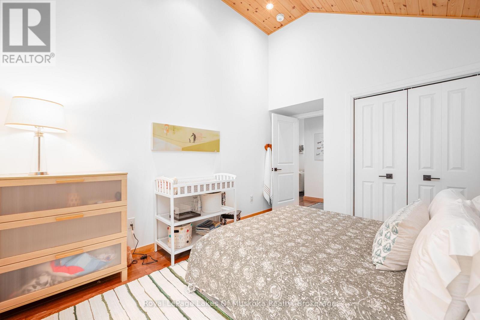 30 Forest Road, Kawartha Lakes, Ontario  K0M 1M0 - Photo 35 - X12313104