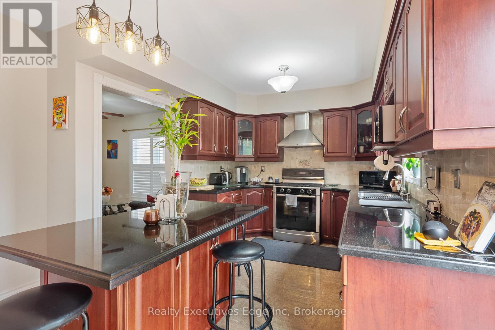 6356 Newcombe Drive, Mississauga, Ontario  L5V 2G5 - Photo 14 - W12313594