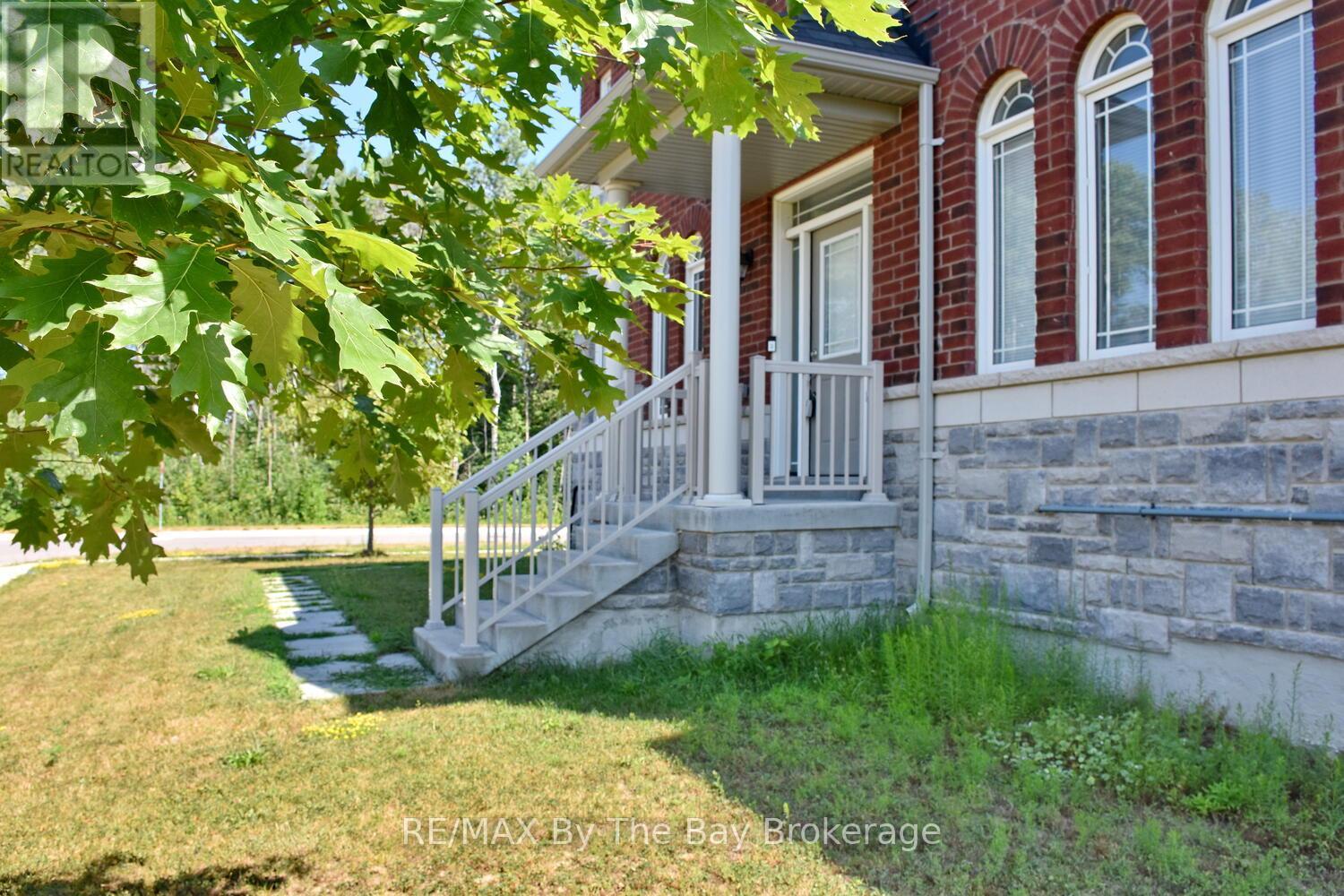 52 Pearl Street, Wasaga Beach, Ontario  L9Z 0G8 - Photo 43 - S12313704