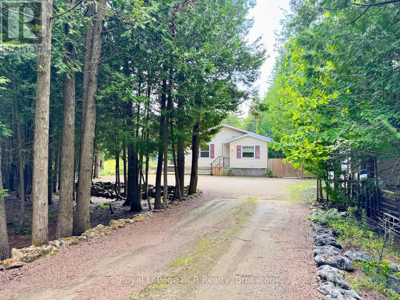 323 East Road Rr 4 Road, Northern Bruce Peninsula, Ontario  N0H 1W0 - Photo 4 - X12314257