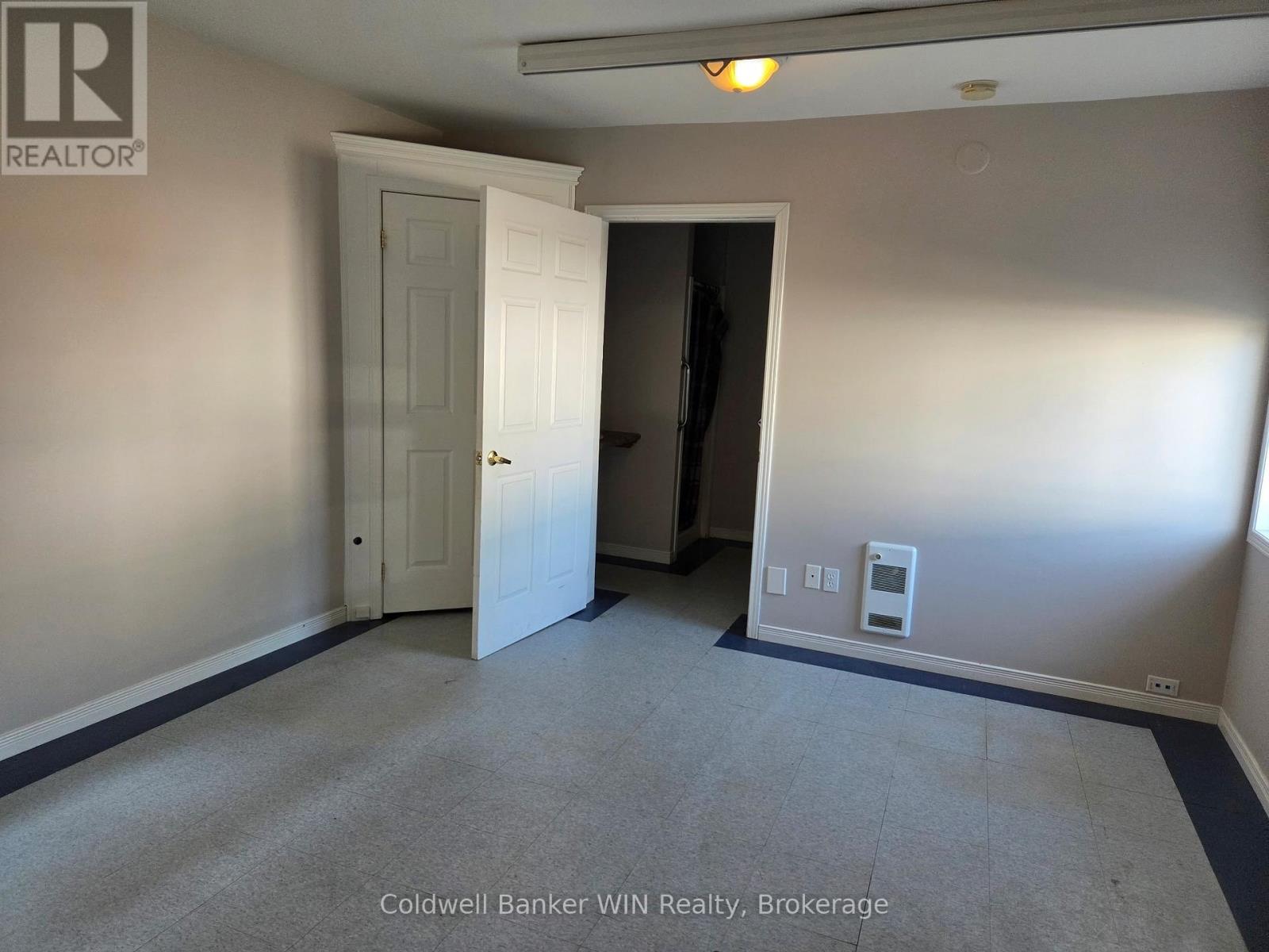 135 Fergus Street S, Wellington North, Ontario  N0G 2L2 - Photo 15 - X12314695