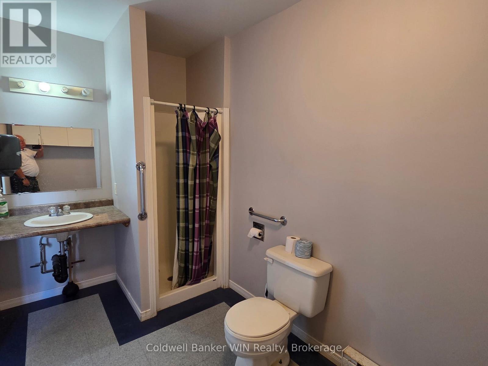 135 Fergus Street S, Wellington North, Ontario  N0G 2L2 - Photo 13 - X12314730